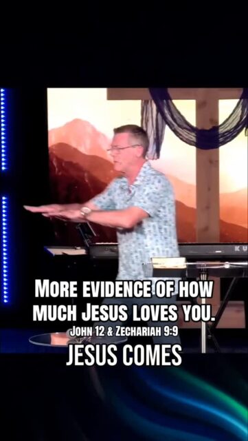Jesus went into Jerusalem knowing those who were praising Him at the beginning of the week, would crucify Him by the end. 

His love for you and me was so big He was willing to give His life for us. 

#love #bible #christianity #evidence #positivevibes